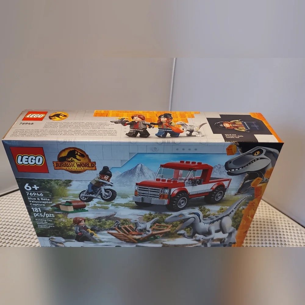 Lego Jurassic World 76946 Blue & Beta Velociraptor Capture NWT Building Toy Set - Picture 2 of 3